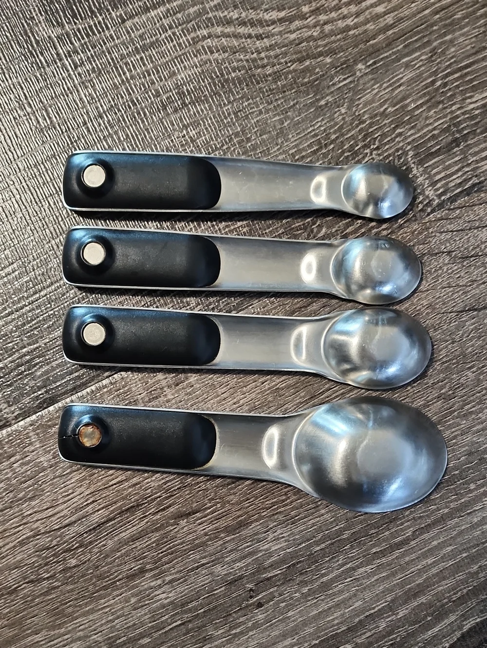 🎉 OXO Magnetic Stainless Steel Measuring Spoons - Set Of 4 🎉